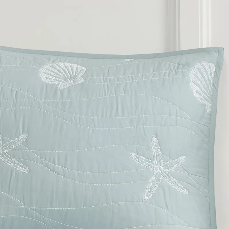 Harbor House Blue Seaside 4 Piece Cotton Reversible Embroidered Quilt Set with Throw Pillow