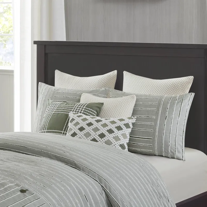 Madison Park Signature Essence Oversized Cotton Clipped Jacquard Comforter Set with Euro Shams and Throw Pillows