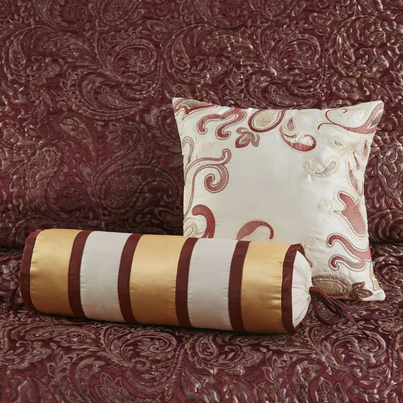Aubrey King 5 Piece Jacquard Bedspread Set with Throw Pillows - Burgundy