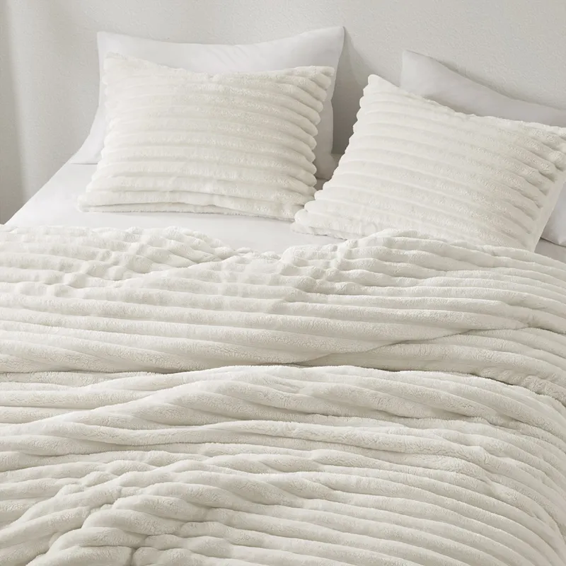 Intelligent Design Avril Fluffy Ribbed Plush Comforter Set