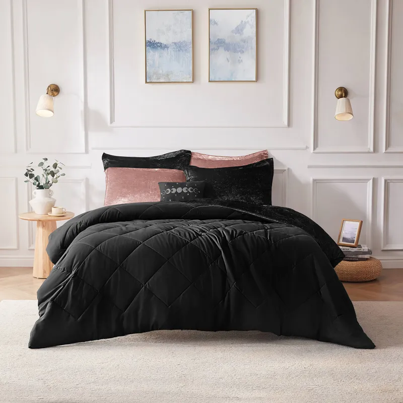 Intelligent Design Felicia Velvet Comforter Set with Throw Pillow