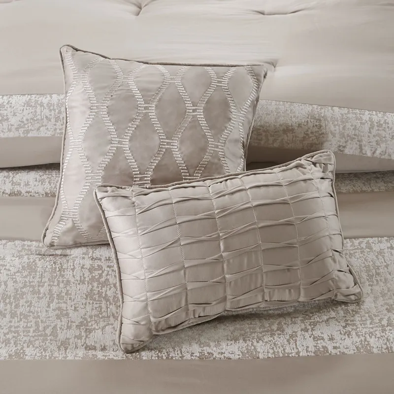 Madison Park Ava 7 Piece Chenille Jacquard Comforter Set
