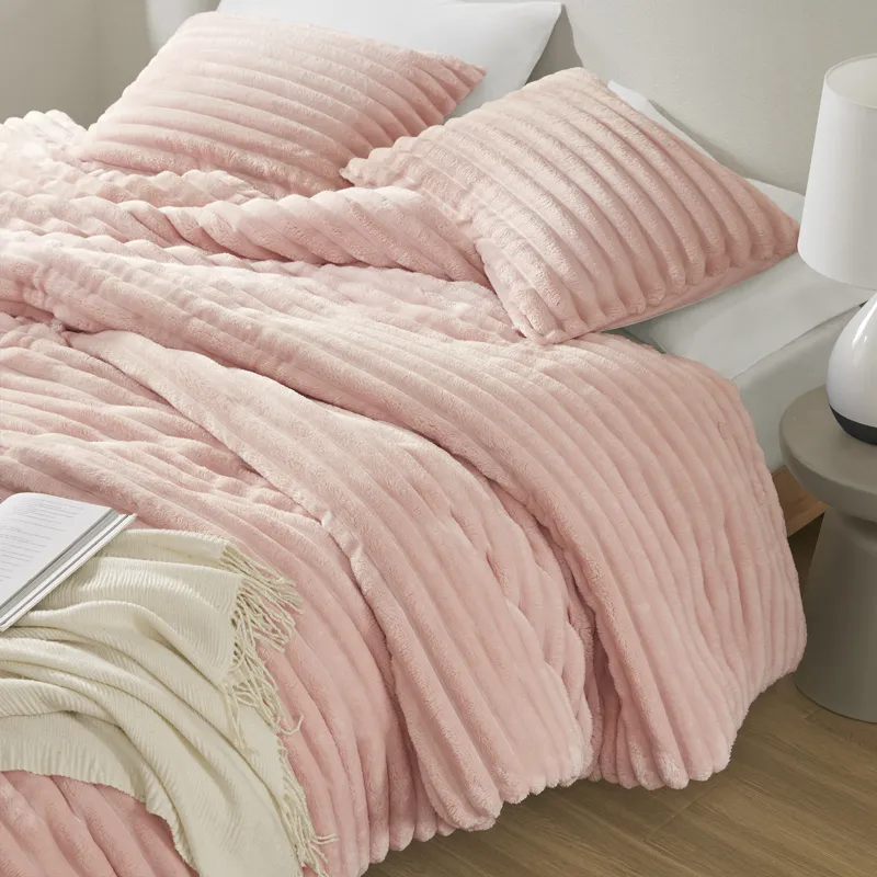 Intelligent Design Avril Fluffy Ribbed Plush Comforter Set