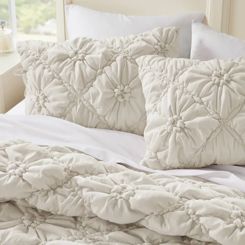 Intelligent Design Lily Comforter Set
