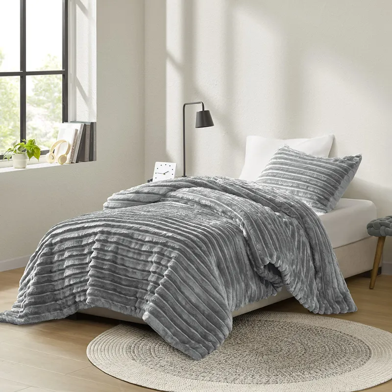 Intelligent Design Avril Fluffy Ribbed Plush Comforter Set