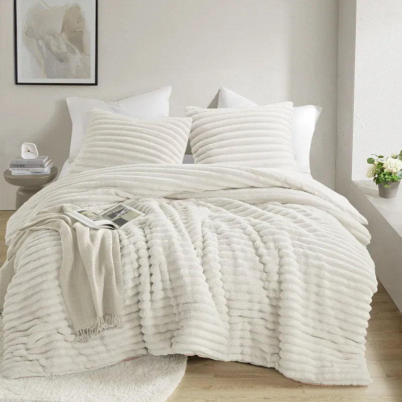 Intelligent Design Avril Fluffy Ribbed Plush Comforter Set