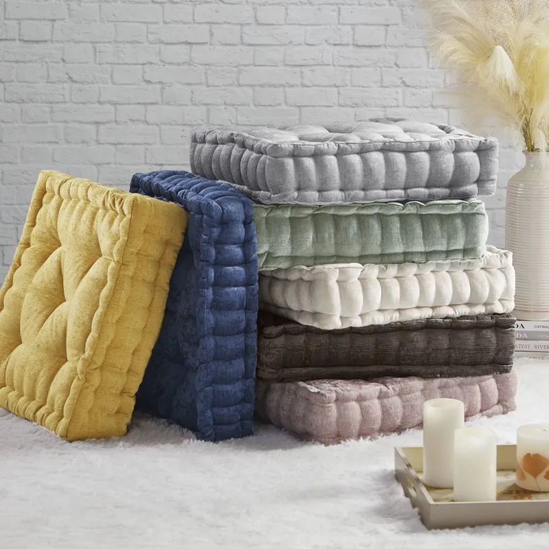 Intelligent Design Azza Poly Chenille Square Floor Pillow Cushion Compress Pack