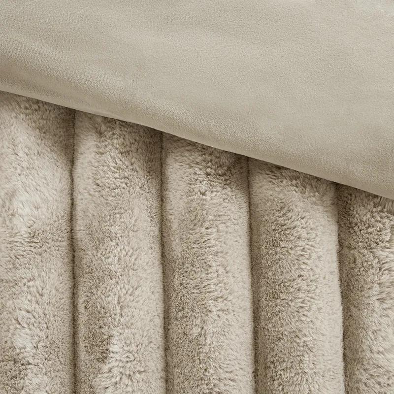 Jasmine Full/Queen Ultrasoft Faux Fur Ribbed Comforter Set - Taupe
