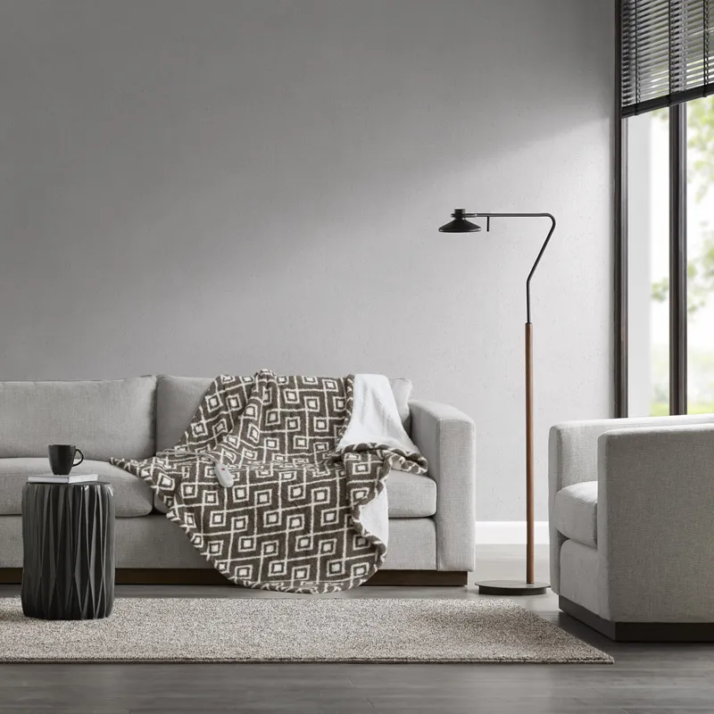 Amira Dream Soft Heated Throw - Brown Geo