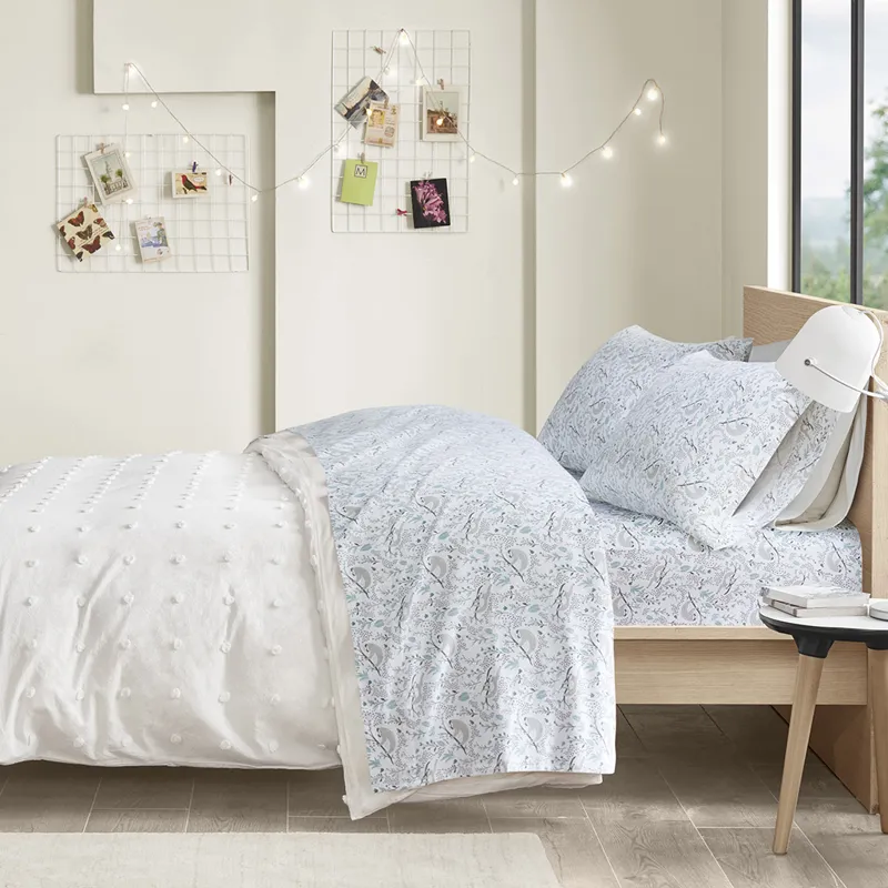 Intelligent Design Cozy Soft Cotton Flannel Printed Sheet Set