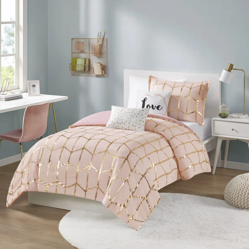 Intelligent Design Raina Metallic Printed Comforter Set