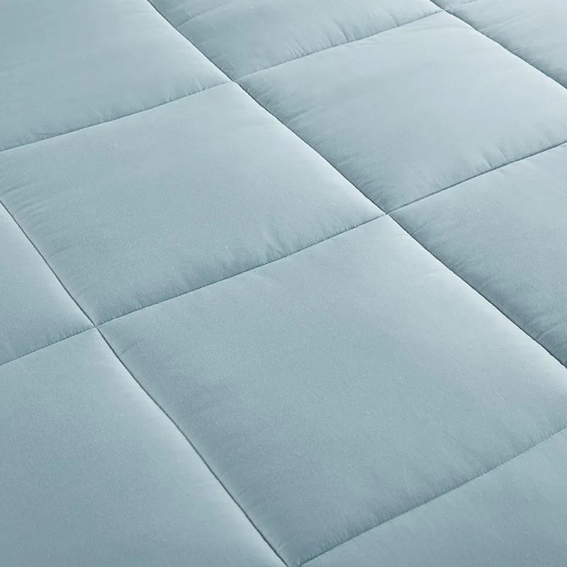 Madison Park Winfield 300 Thread Count Cotton Shell Luxury Down Alternative Comforter