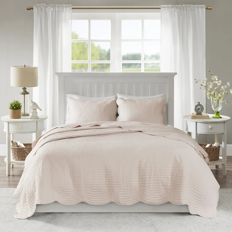 Madison Park Tuscany 3 Piece Reversible Scalloped Edge Quilt Set