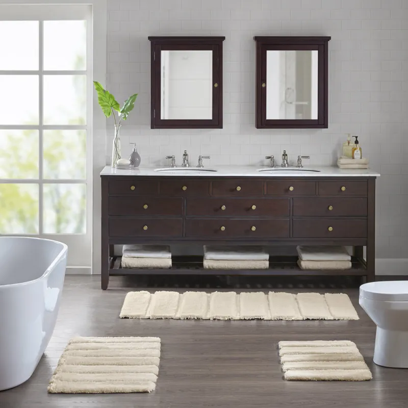 Madison Park Tufted Pearl Channel Rug