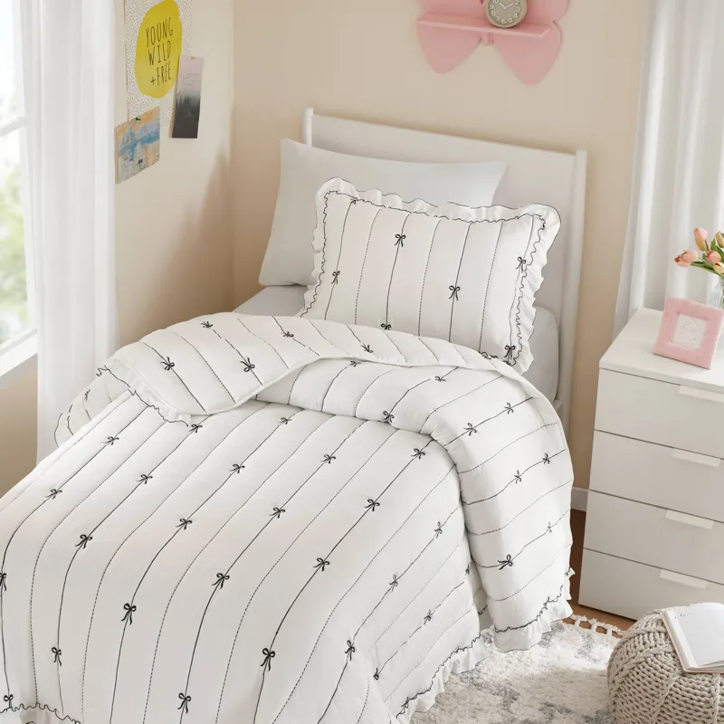 Intelligent Design Liv Quilt Set