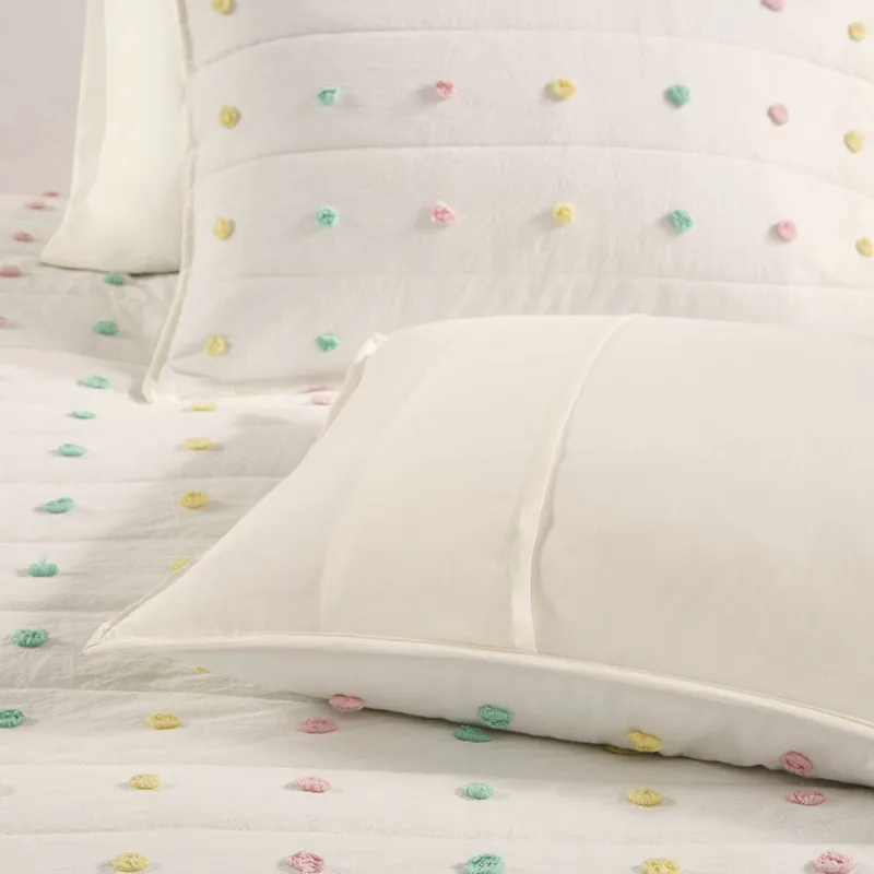 Urban Habitat Kids Callie Pom Pom Cotton Jacquard Quilt Set with Throw Pillows