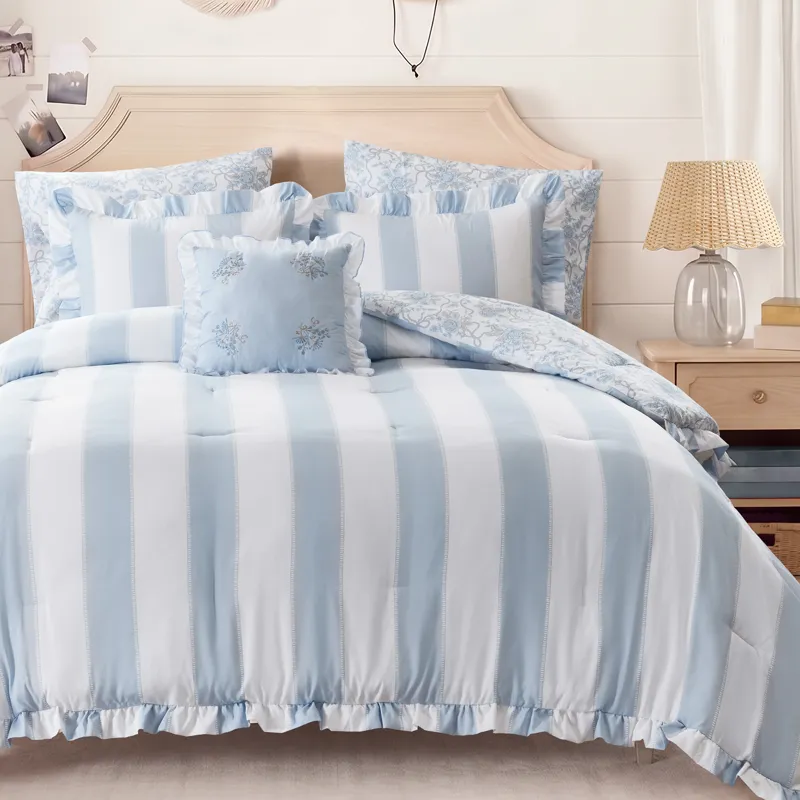 Intelligent Design Lara Comforter Set