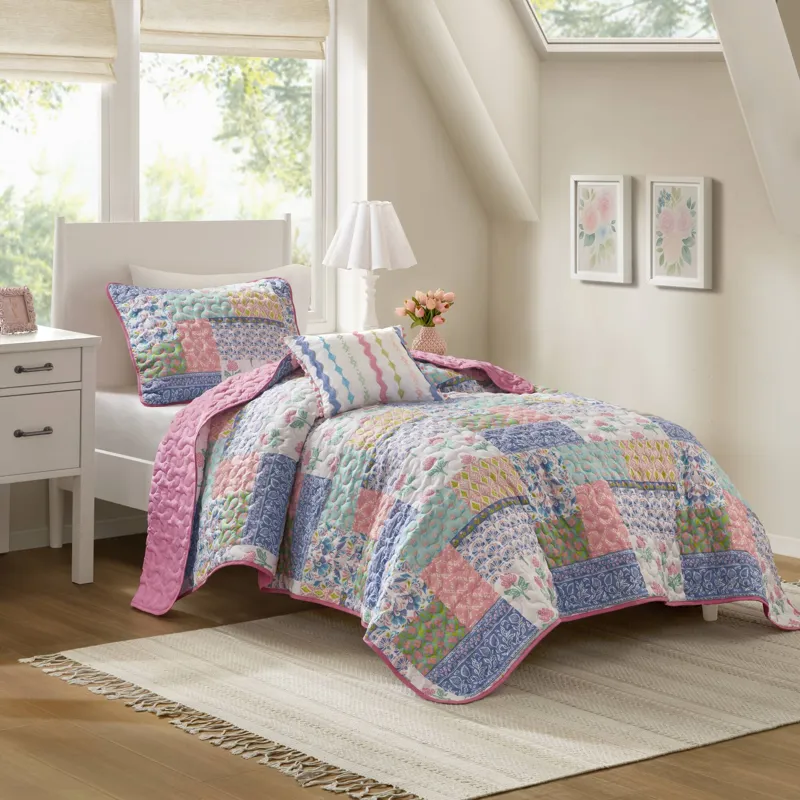 Intelligent Design Nellie Quilt Set