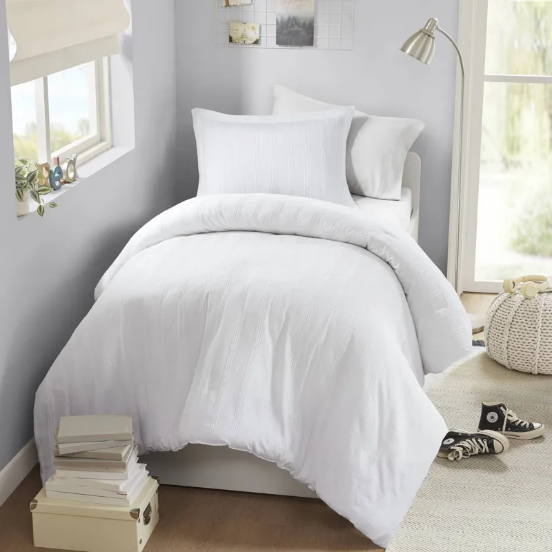 Super Listing Logan Striped Reversible Pintuck Pleated Duvet Set