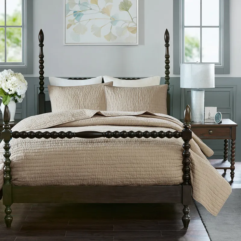 Madison Park Signature Serene 3 Piece Hand Quilted Cotton Quilt Set