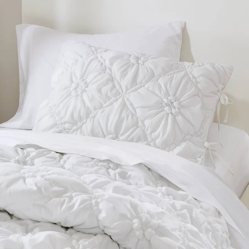 Intelligent Design Lily Comforter Set