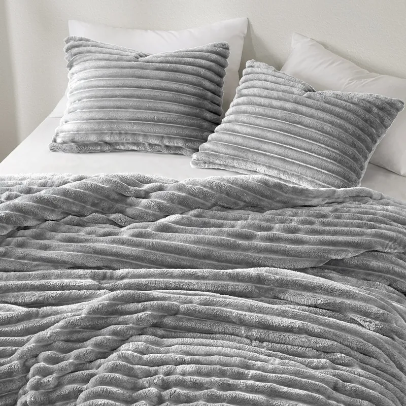 Intelligent Design Avril Fluffy Ribbed Plush Comforter Set