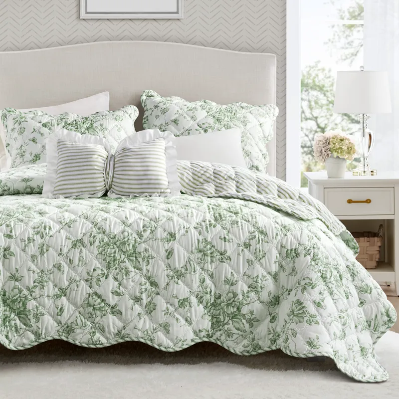Madison Park Essentials Adele Quilt Set