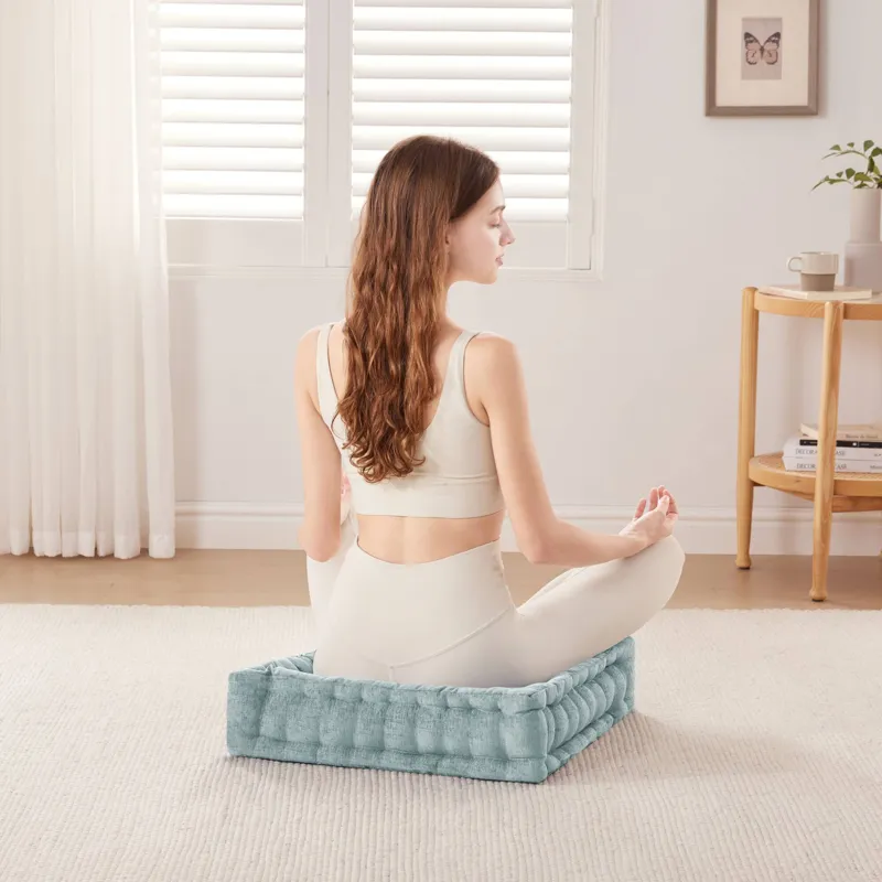 Intelligent Design Azza Poly Chenille Square Floor Pillow Cushion Compress Pack