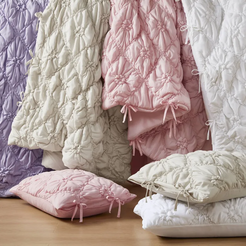 Intelligent Design Lily Comforter Set