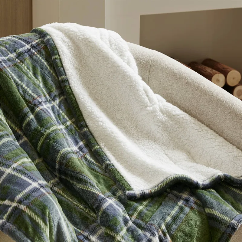 Woolrich Print Plush to Sherpa Heated Throw