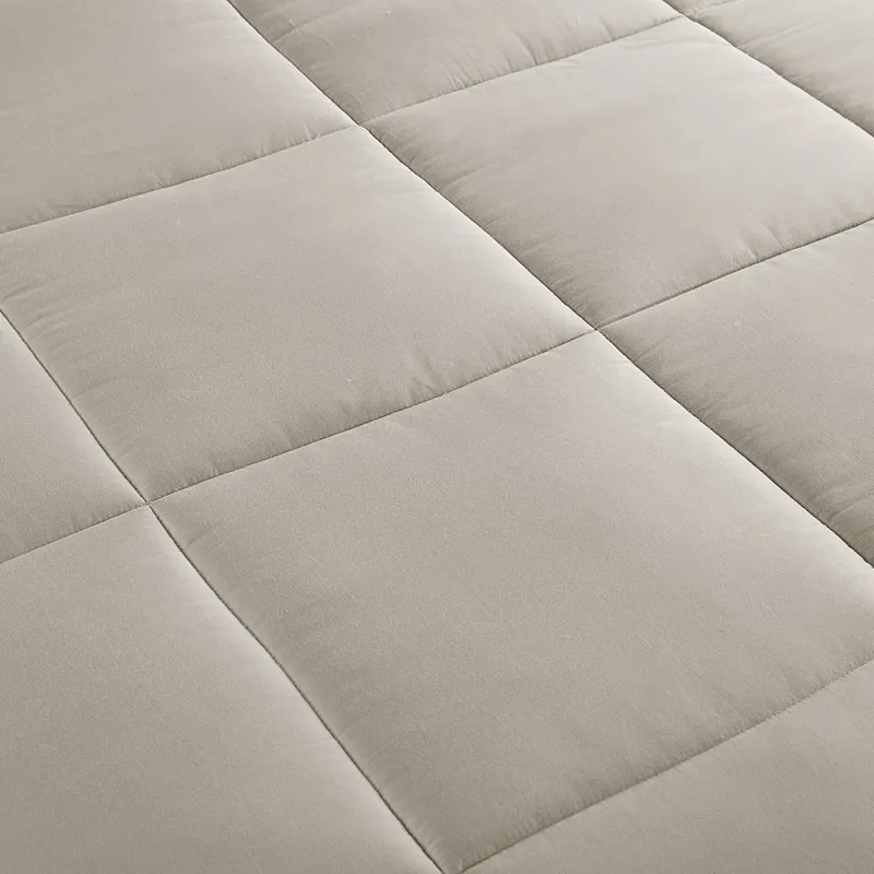 Madison Park Winfield 300 Thread Count Cotton Shell Luxury Down Alternative Comforter