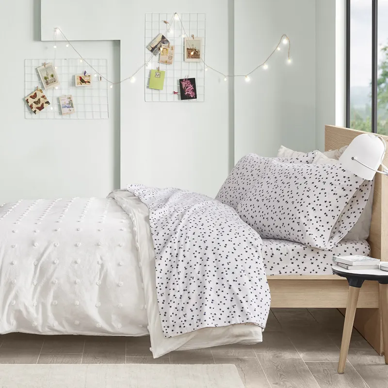 Intelligent Design Cozy Soft Cotton Flannel Printed Sheet Set