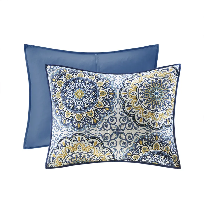 Madison Park Tangiers 6 Piece Reversible Quilt Set with Throw Pillows