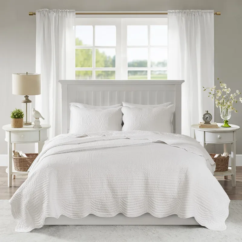 Madison Park Tuscany 3 Piece Reversible Scalloped Edge Quilt Set