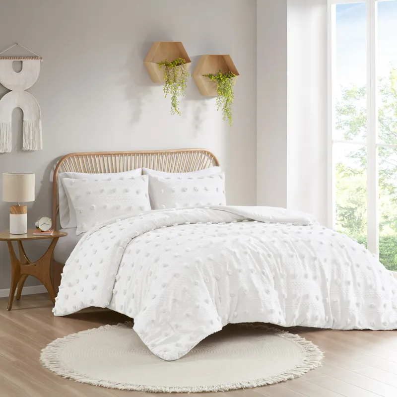 Intelligent Design Lucy Clip Jacquard Comforter Set