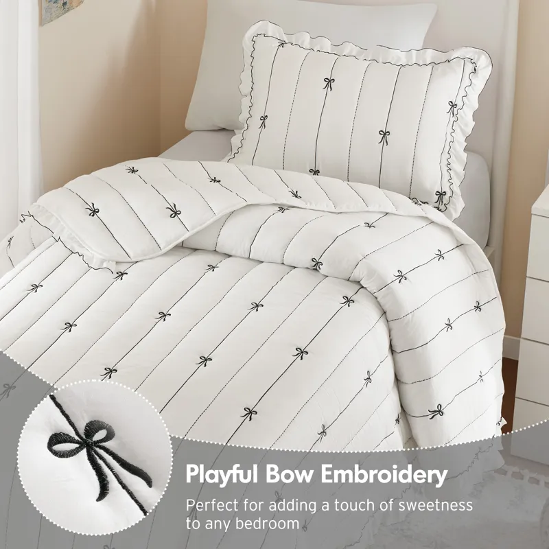 Intelligent Design Liv Quilt Set