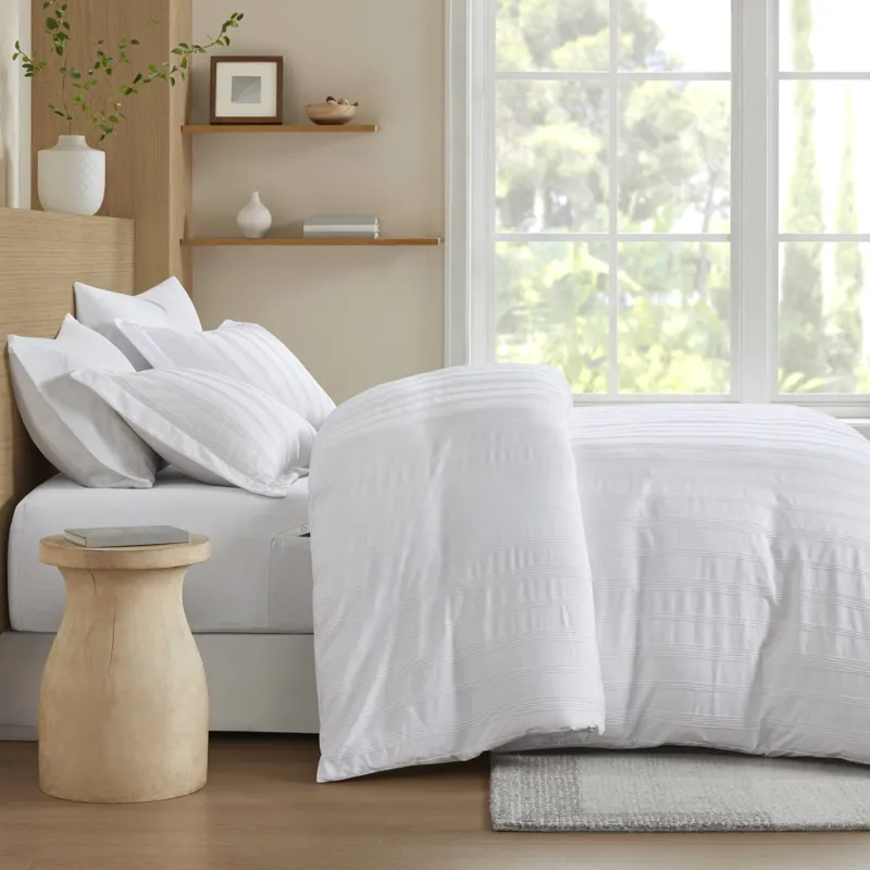 Super Listing Logan Striped Reversible Pintuck Pleated Duvet Set