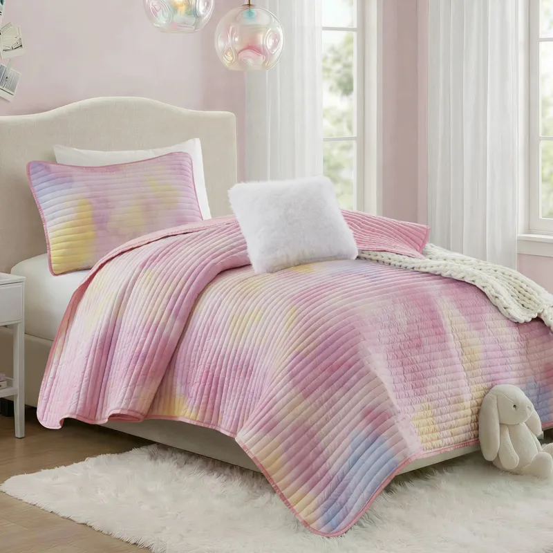 Intelligent Design Cassiopeia Watercolor Tie Dye Printed Quilt Set with Throw Pillow