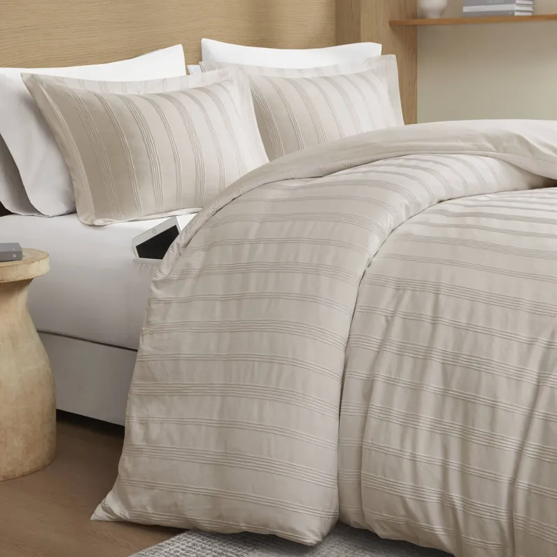 Super Listing Logan Striped Reversible Pintuck Pleated Duvet Set