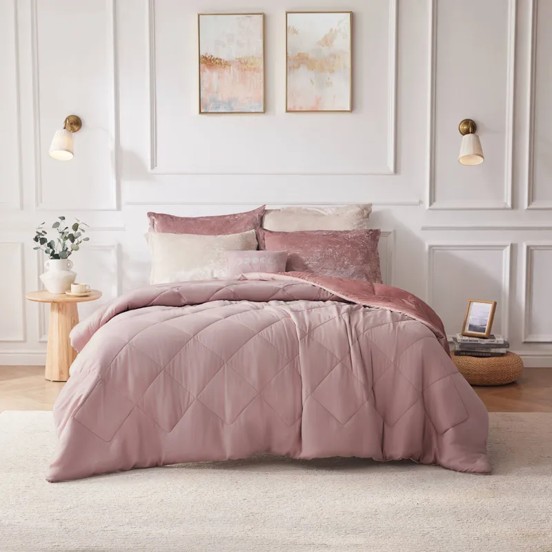 Intelligent Design Felicia Velvet Comforter Set with Throw Pillow
