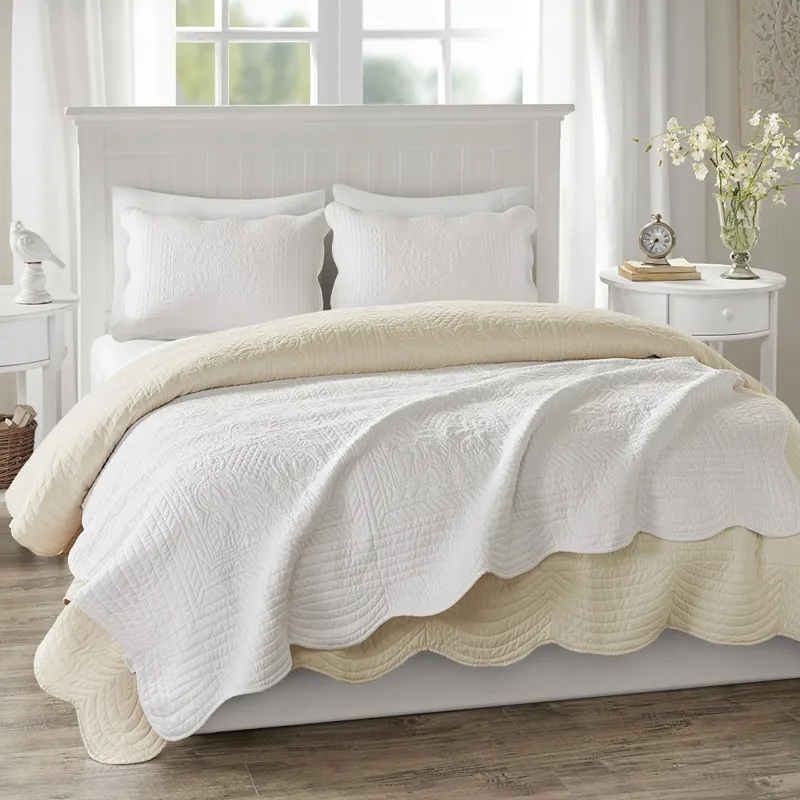 Madison Park Tuscany Oversized Quilted Throw with Scalloped Edges