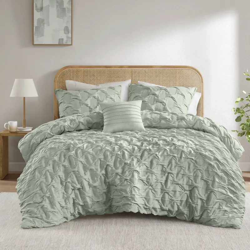 Comfort Spaces Bailey Diamond Pintuck Pleated Woven Comforter Set