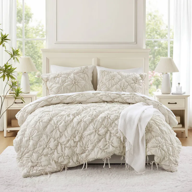 Intelligent Design Lily Comforter Set