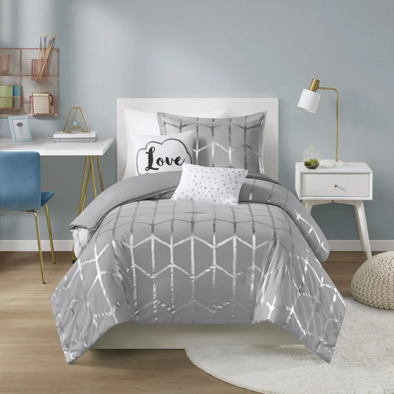 Intelligent Design Raina Metallic Printed Comforter Set