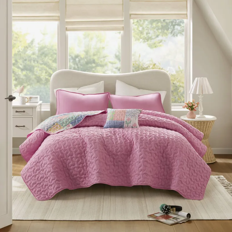 Intelligent Design Nellie Quilt Set