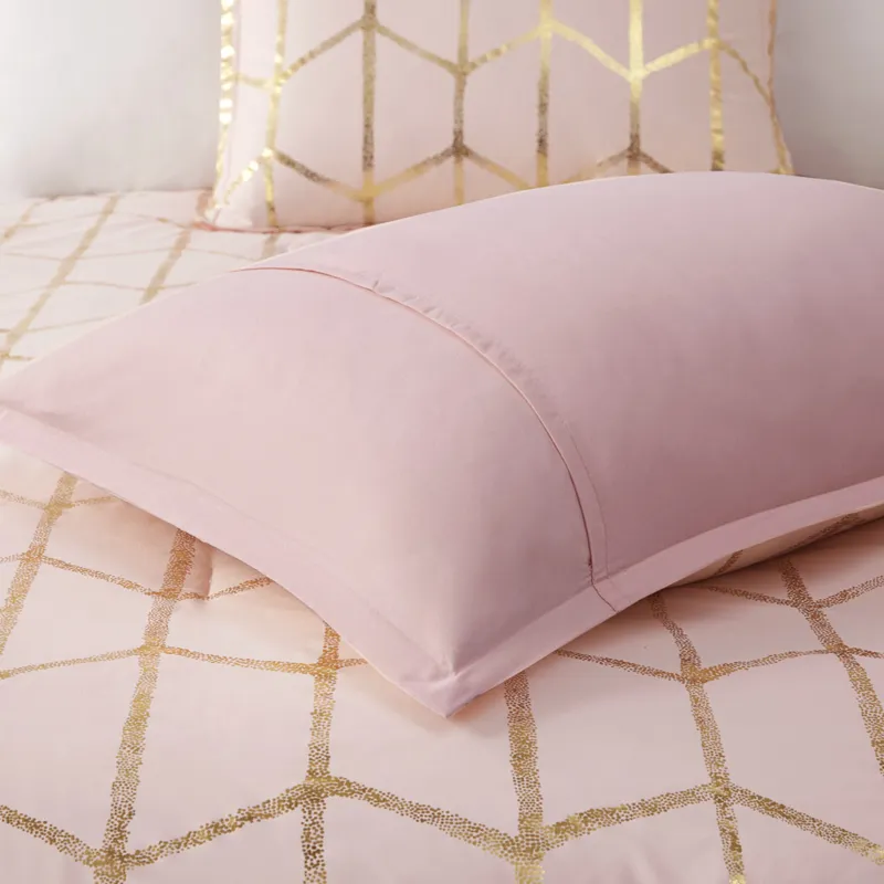Intelligent Design Raina Metallic Printed Comforter Set