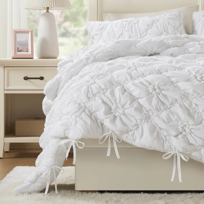 Intelligent Design Lily Comforter Set