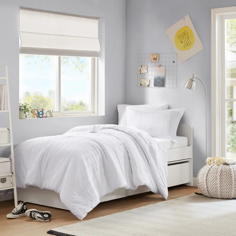 Super Listing Logan Striped Reversible Pintuck Pleated Comforter Set