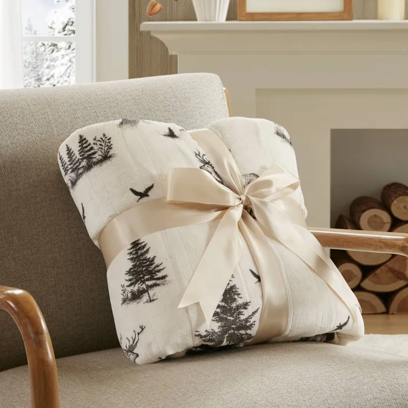 Woolrich Print Plush to Sherpa Heated Throw
