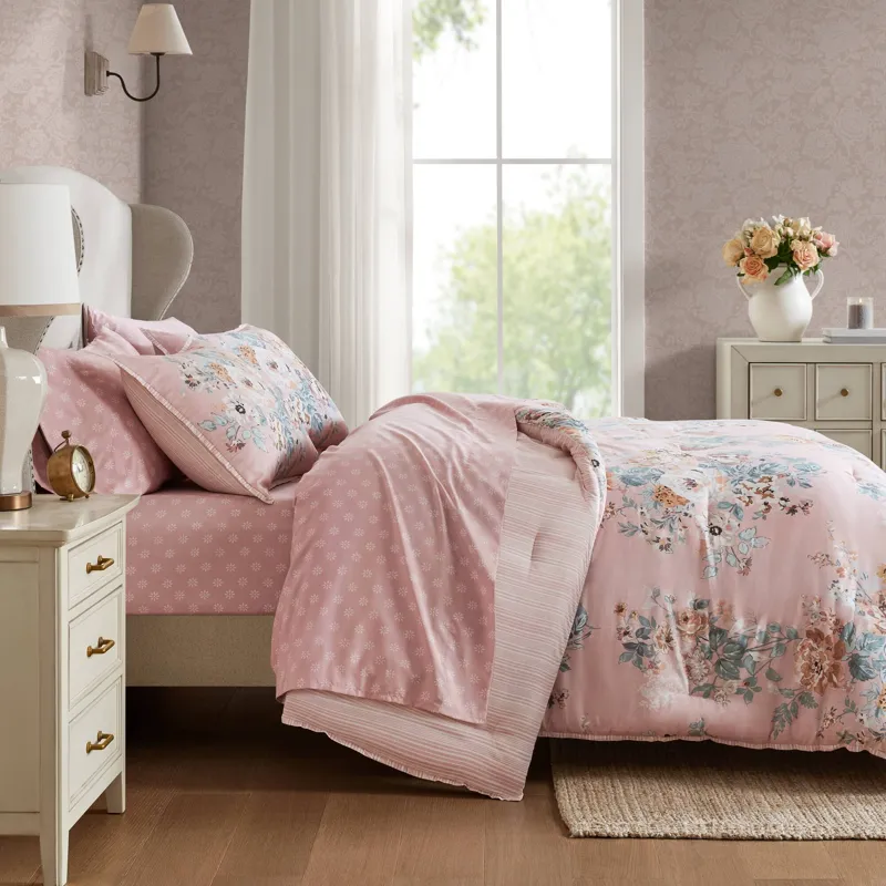 Madison Park Essentials Heather Cottagecore Collection Comforter